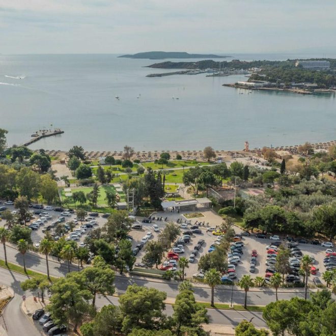 Ακτή Βουλιαγμένης: Διευκρινίσεις για την 1η φάση υποβολής εκδήλωσης ενδιαφέροντος για τη μίσθωση του ακινήτου