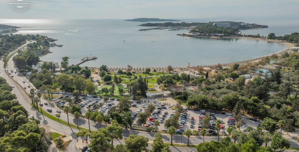 Ακτή Βουλιαγμένης: Διευκρινίσεις για την 1η φάση υποβολής εκδήλωσης ενδιαφέροντος για τη μίσθωση του ακινήτου