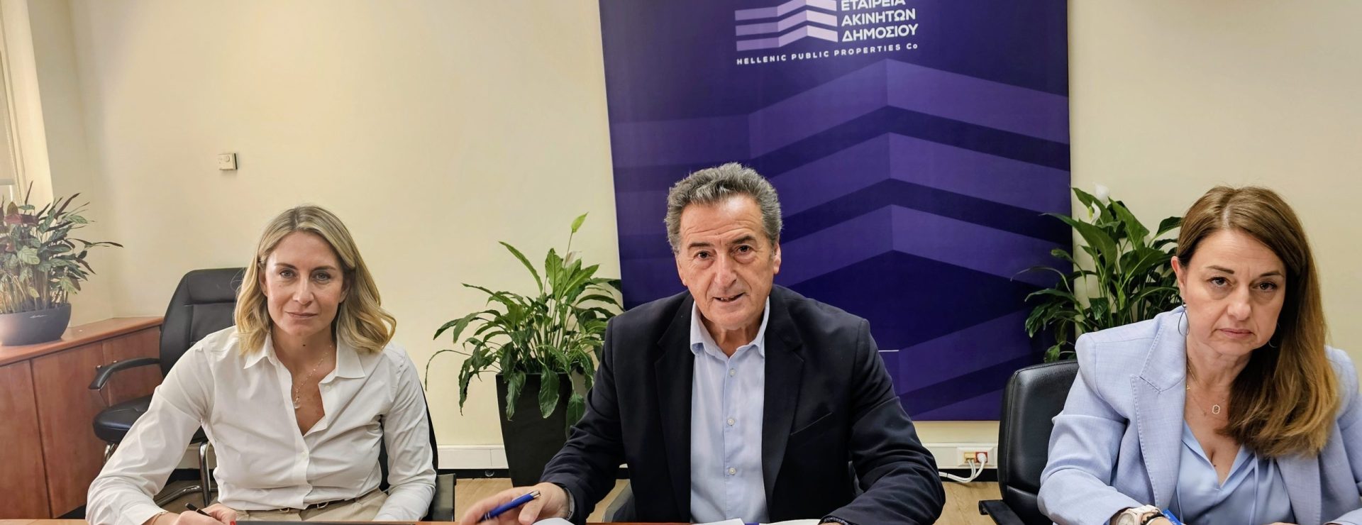 Signing_XeniaAndros27042026